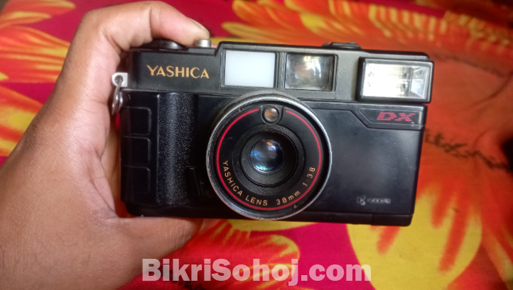 yashica Mf-2 super dx camera